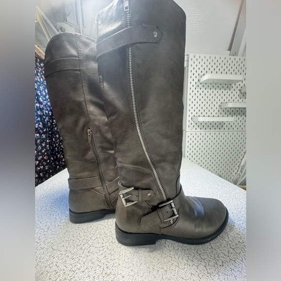 Rampage Woman’s Ivexin Calf High Vegan Leather Belt Buckle Boots (1shoew0028) - Picture 6 of 7